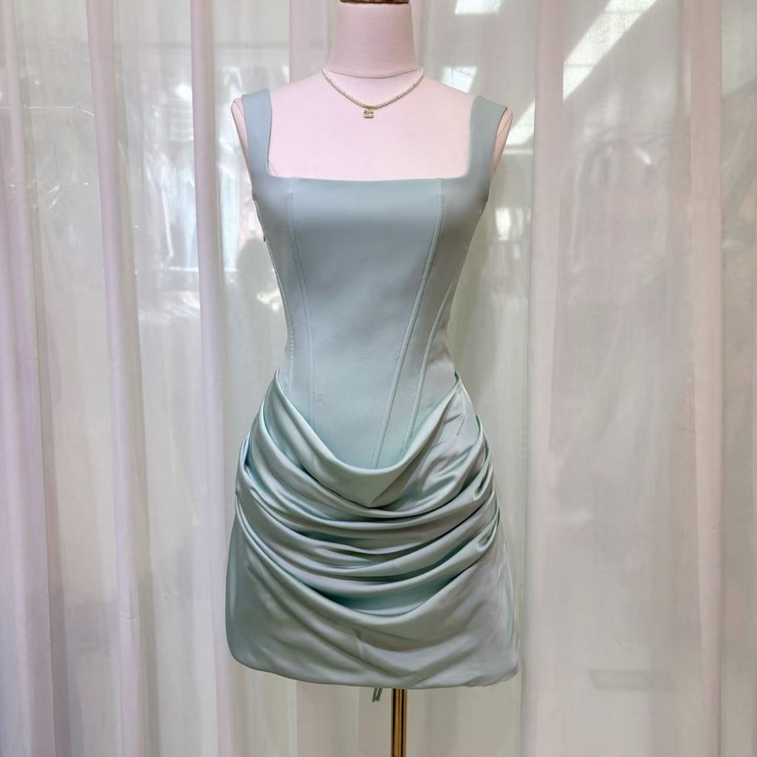 Elegant Fishbone Strap Satin E - Women Formal Wear With Skirt 评论和价格