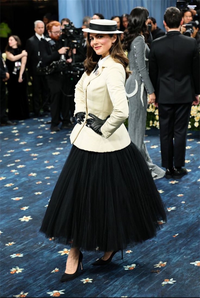White Women Office Suits Skirt - Women Formal Wear Designers 评论和价格