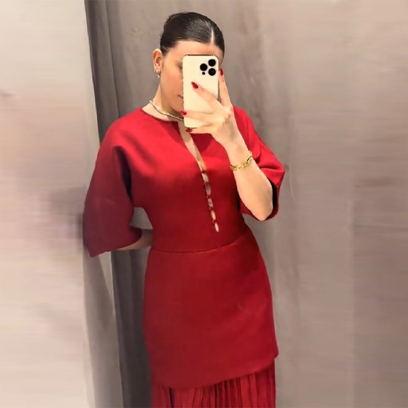 Women's Elegant Burgundy Pleat - Women Formal Wear With Skirt 评论和价格